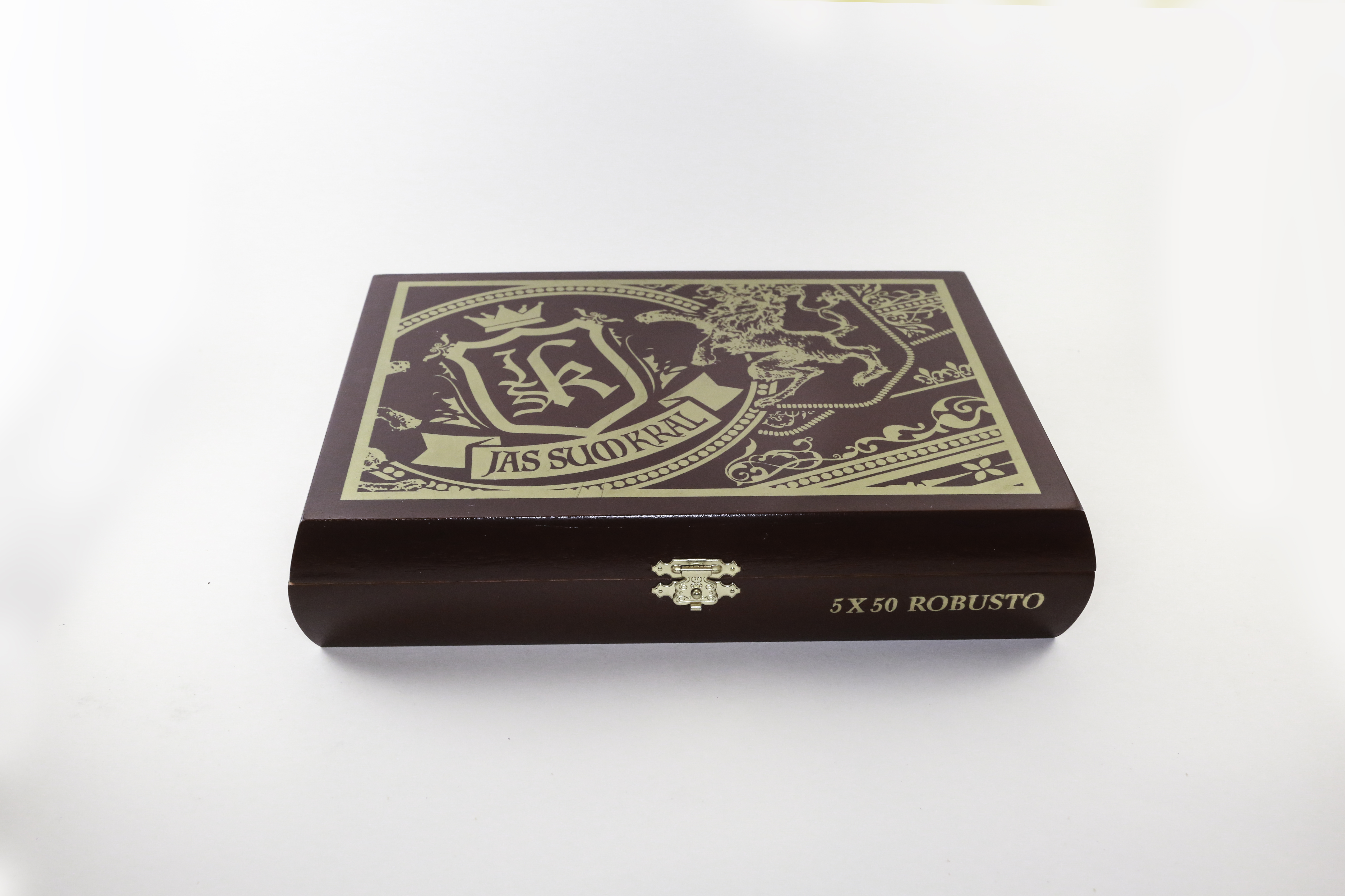 Red Knight — Robusto 5×50 Box